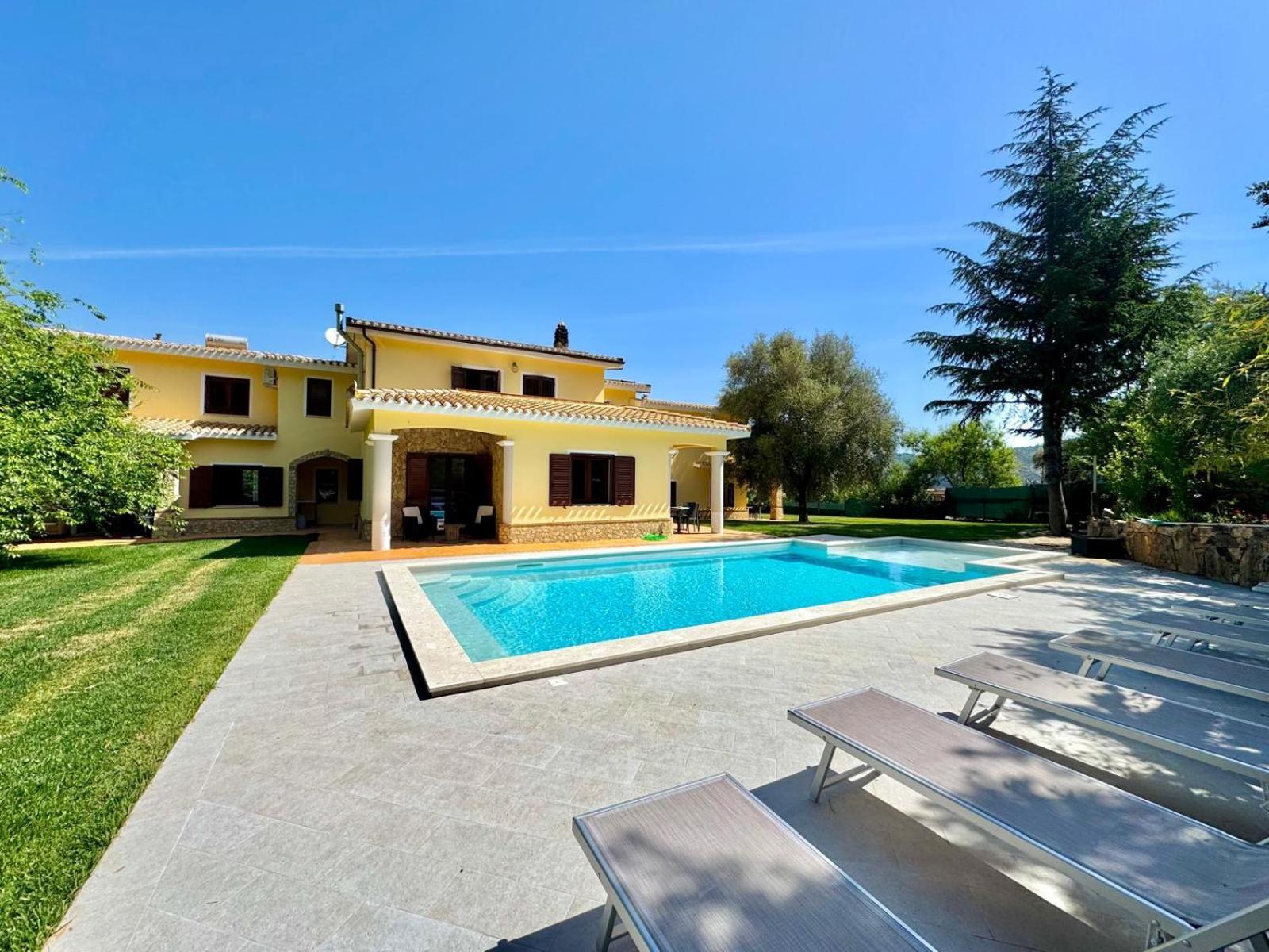 Villa With Pool Cardedu Exteriér fotografie